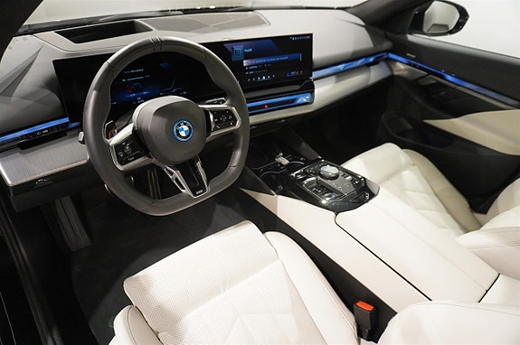 BMW i5 2 of 20