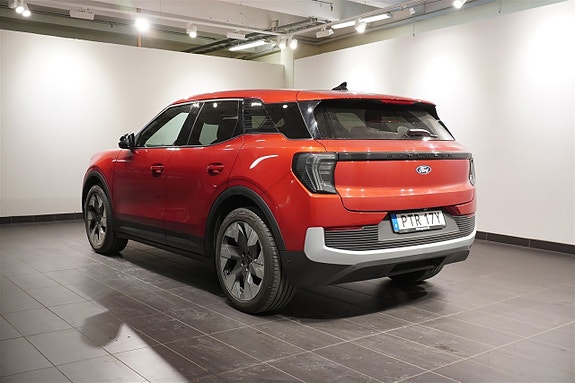 Ford Explorer 3 of 5
