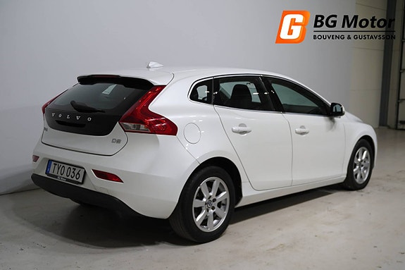 Volvo V40 3 of 5