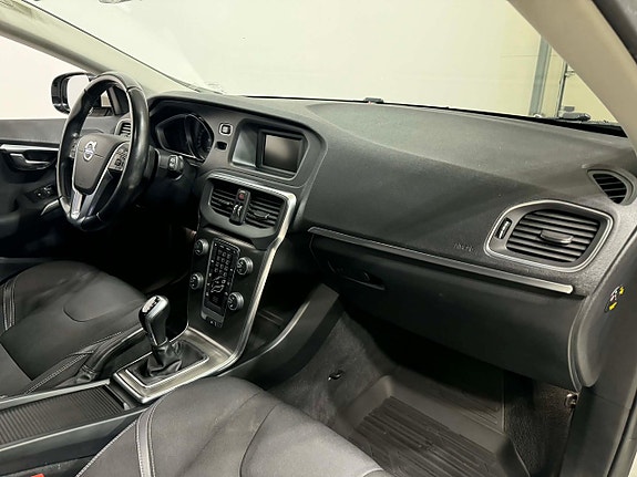 Volvo V40 4 of 5