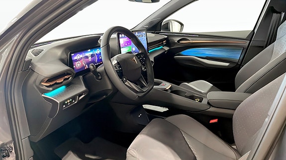 Cupra Raval 8 of 13