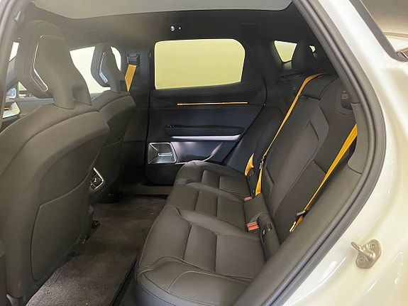 Polestar 3 6 of 16