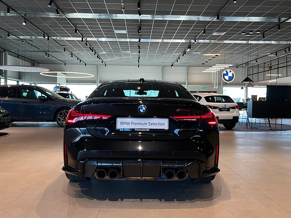 BMW M4 5 of 5