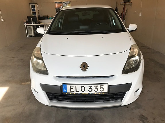 Renault Clio 2 of 5