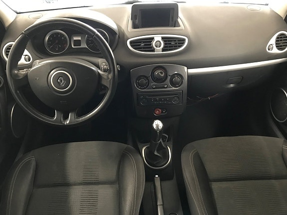 Renault Clio 13 of 13