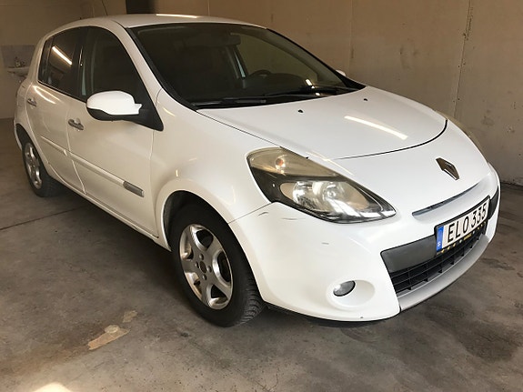 Renault Clio 3 of 5