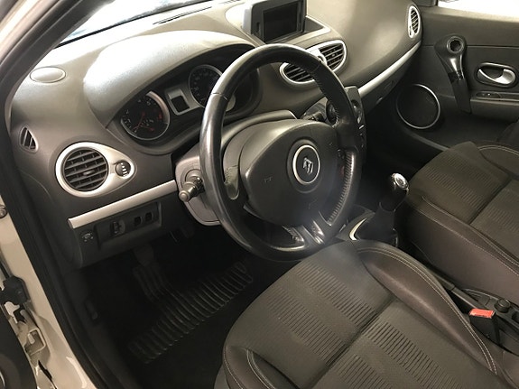 Renault Clio 12 of 13