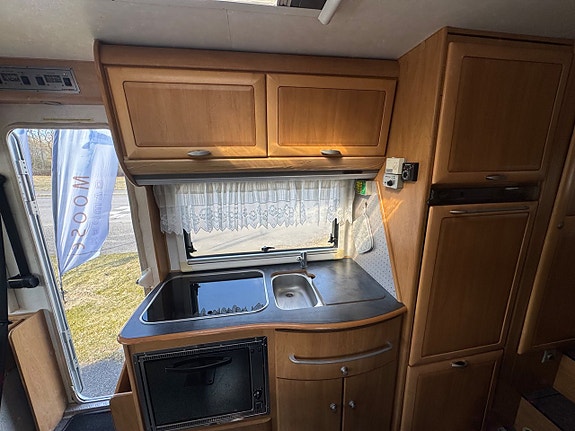 Hymer B644 Välvårdad 14 of 16