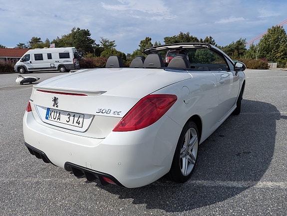 Peugeot 308 4 of 9