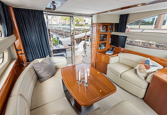 Princess 42 Flybridge 9 of 12