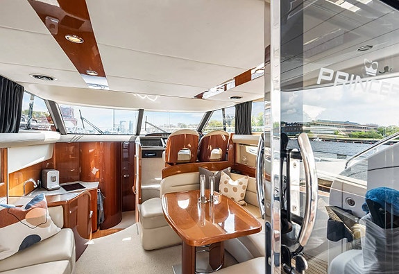 Princess 42 Flybridge 6 of 12