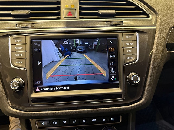 Volkswagen Tiguan 14 of 16