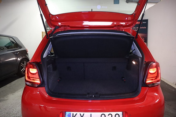 Volkswagen Polo 10 of 23