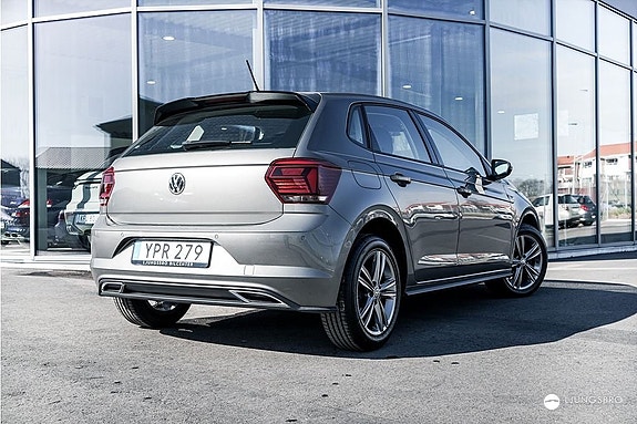 Volkswagen Polo 2 of 5
