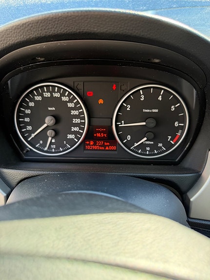 BMW 318 5 of 5