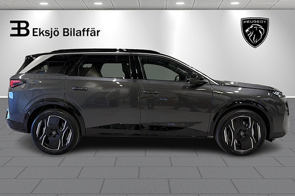 Peugeot e-5008 4 of 5