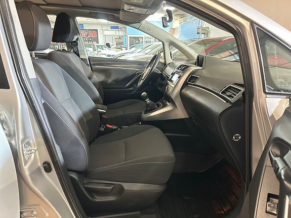 Toyota Verso 14 of 21