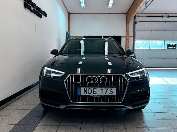 Audi A4 allroad 2 of 5