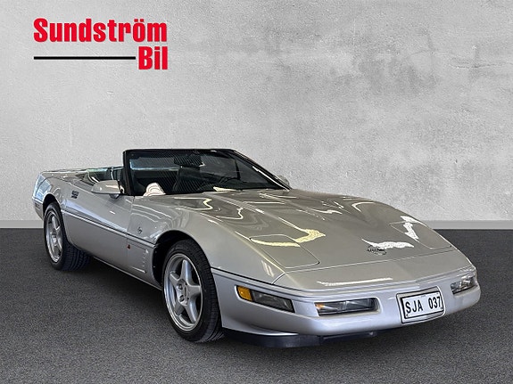 Chevrolet Corvette 7 of 17