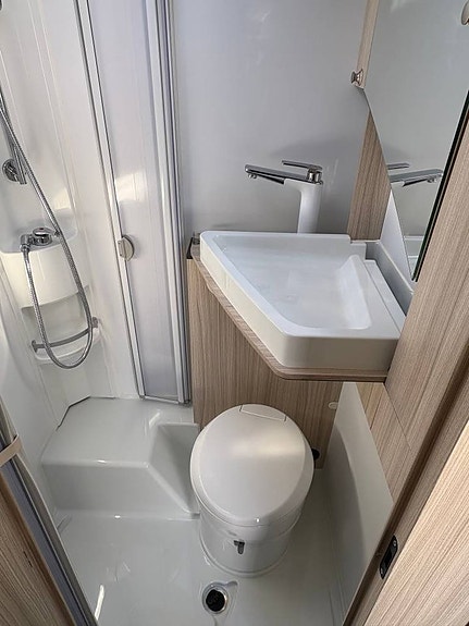 SUN LIVING C 65 SL. Solcell/Boxmakis/1080 mil.2023 10 of 12