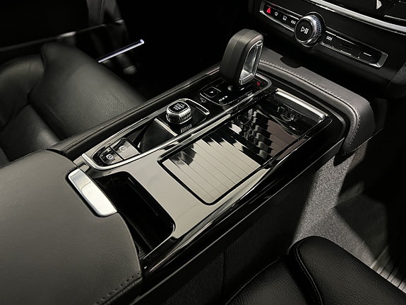 Volvo V90 18 of 27