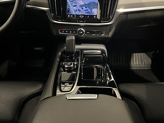 Volvo V90 17 of 27