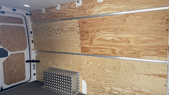 Volkswagen Crafter 11 of 13
