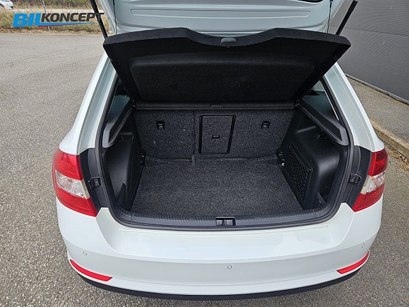 Skoda Rapid Spaceback 12 of 20