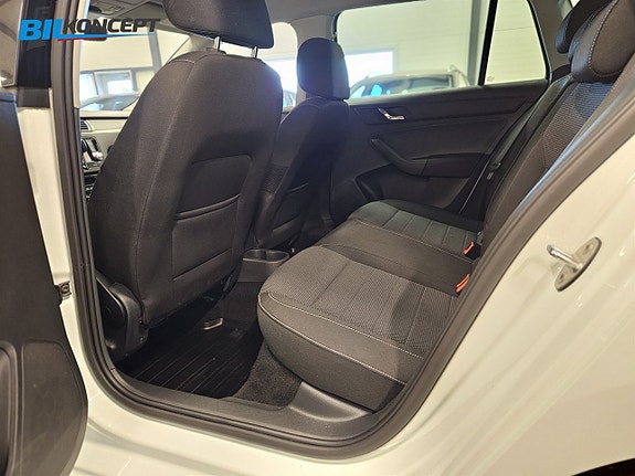 Skoda Rapid Spaceback 12 of 20