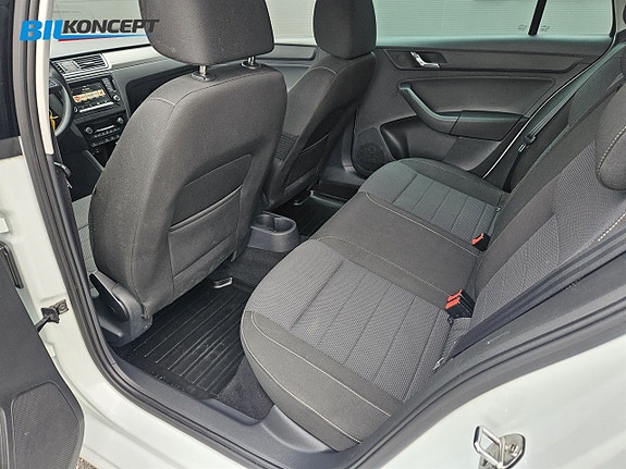 Skoda Rapid Spaceback 13 of 20
