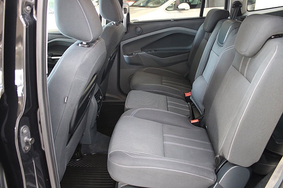 Ford Grand C-MAX 10 of 13