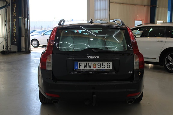 Volvo V50 5 of 5
