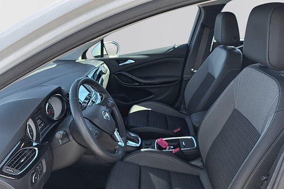 Opel Astra 4 of 5