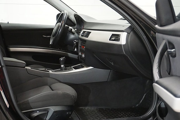 BMW 318d 13 of 22