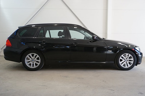 BMW 318d 4 of 5