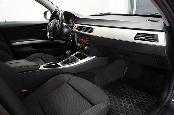 BMW 318d 12 of 22