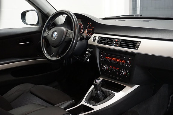 BMW 318d 11 of 22
