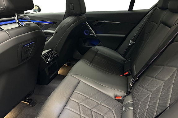 BMW 530e 11 of 19
