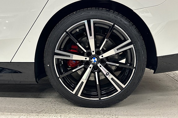 BMW 530e 14 of 19
