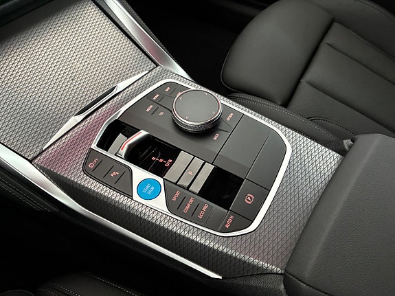 BMW i4 7 of 14