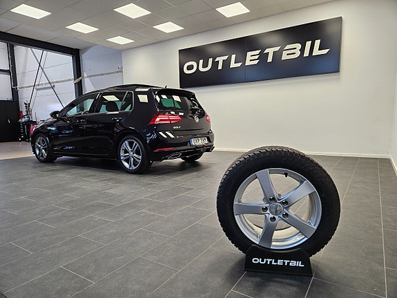 Volkswagen Golf VII 9 of 28
