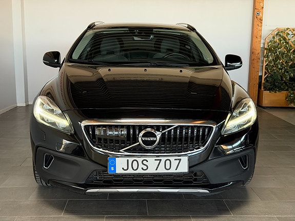 Volvo V40 Cross Country 7 of 18