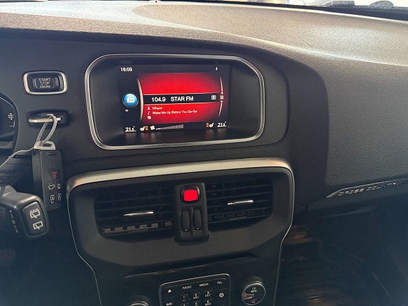 Volvo V40 Cross Country 15 of 18