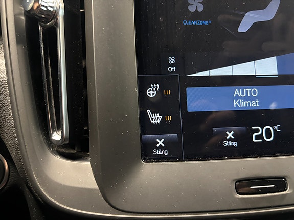 Volvo XC40 18 of 23
