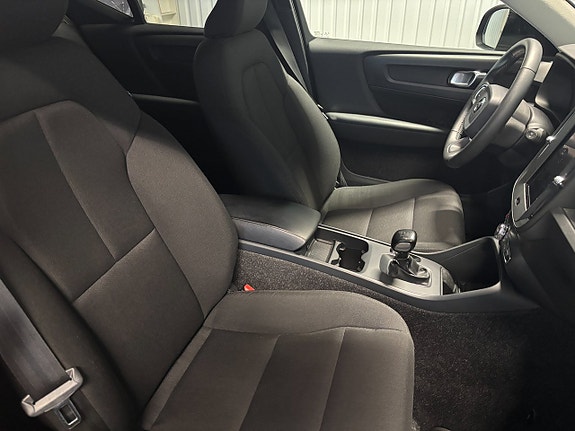 Volvo XC40 9 of 23