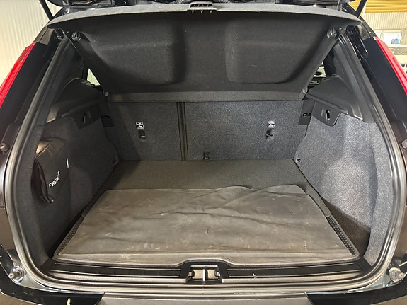 Volvo XC40 20 of 23