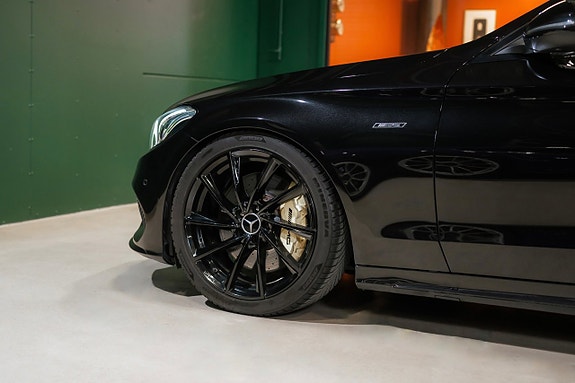Mercedes-Benz C450 5 of 5