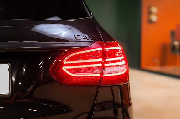 Mercedes-Benz C450 11 of 30