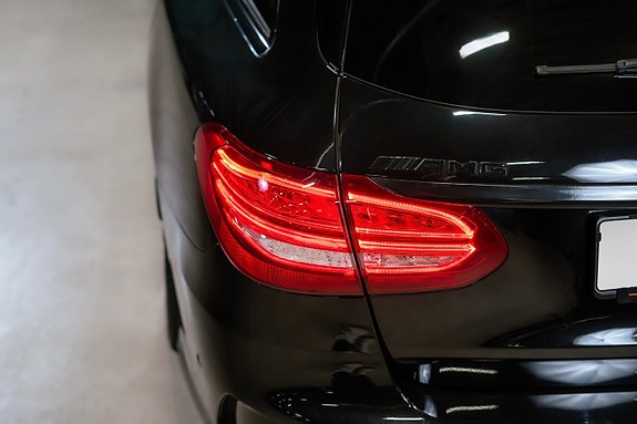 Mercedes-Benz C450 10 of 30