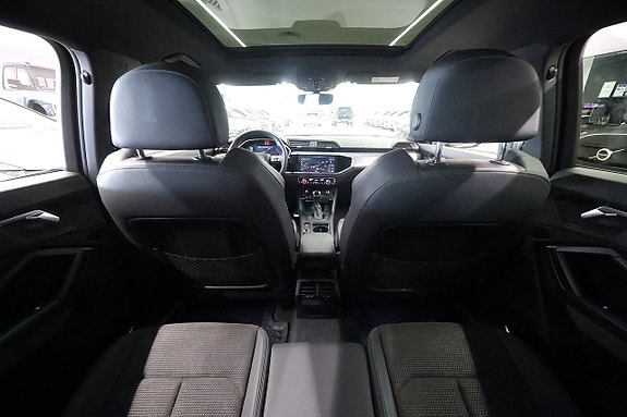 Audi Q3 12 of 25